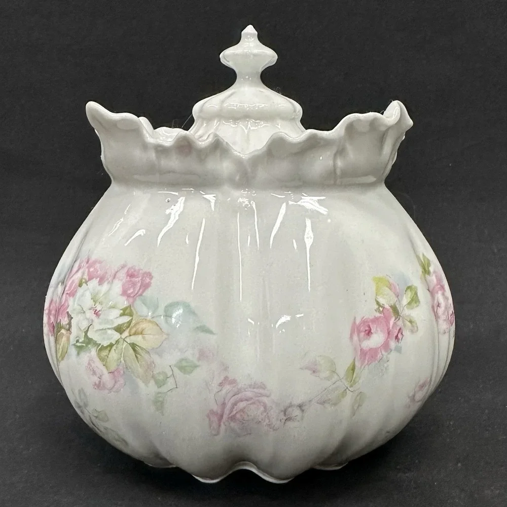 Reinhold Schlegelmilch (RS) Prussia 'Hidden Image' Lidded Sugar Bowl, Antique‎